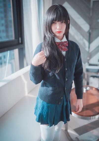 裙子里的怪兽_高清超清免费观看