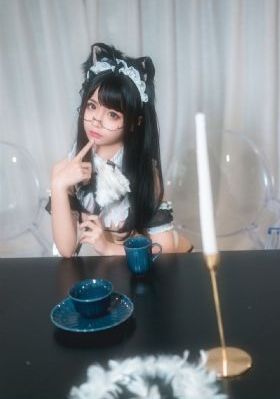 她丈夫面前被耍了_HD全集在线观看